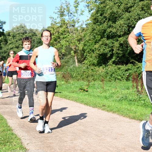 27.09.2026 - 35. Volkslauf durch das schöne Alstertal Dr. Thomas Lammeyer http://msf.ph/oto/10564440 27.09.2026 10:35:17 Laufen 8757, 13095, 3213, 3376 meine-sportfotos.de