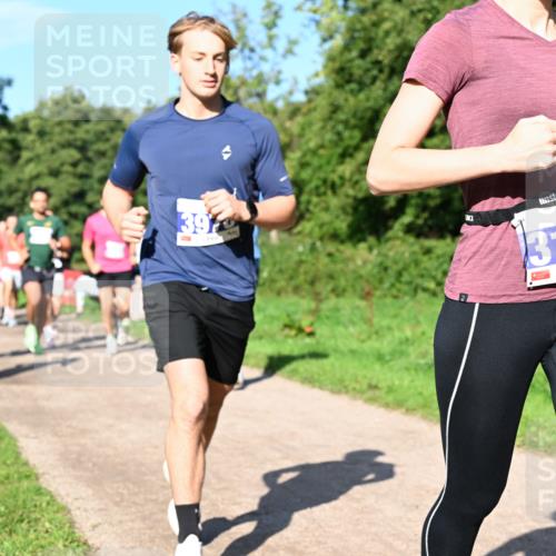 27.09.2026 - 35. Volkslauf durch das schöne Alstertal Dr. Thomas Lammeyer http://msf.ph/oto/10564473 27.09.2026 10:35:22 Laufen 39, 3151 meine-sportfotos.de