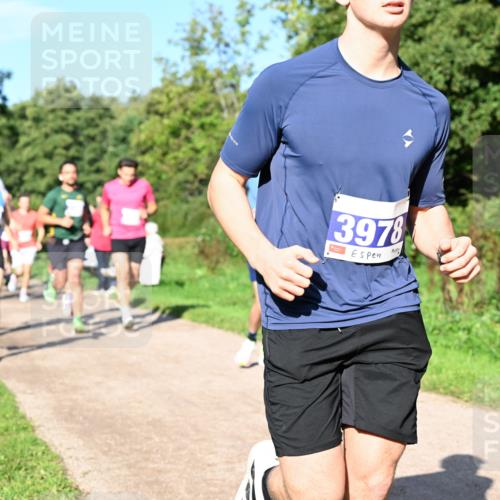 27.09.2026 - 35. Volkslauf durch das schöne Alstertal Dr. Thomas Lammeyer http://msf.ph/oto/10564477 27.09.2026 10:35:23 Laufen 3978 meine-sportfotos.de