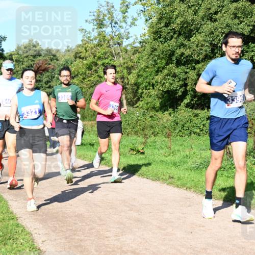 27.09.2026 - 35. Volkslauf durch das schöne Alstertal Dr. Thomas Lammeyer http://msf.ph/oto/10564485 27.09.2026 10:35:24 Laufen 3305, 340, 3306, 3399 meine-sportfotos.de
