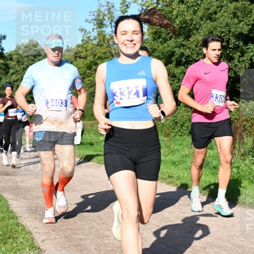 27.09.2026 - 35. Volkslauf durch das schöne Alstertal Dr. Thomas Lammeyer http://msf.ph/oto/10564494 27.09.2026 10:35:25 Laufen 13403, 3221, 3321, 3306 meine-sportfotos.de