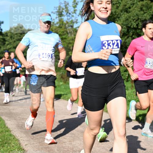 27.09.2026 - 35. Volkslauf durch das schöne Alstertal Dr. Thomas Lammeyer http://msf.ph/oto/10564495 27.09.2026 10:35:25 Laufen 3403, 3321, 3306 meine-sportfotos.de