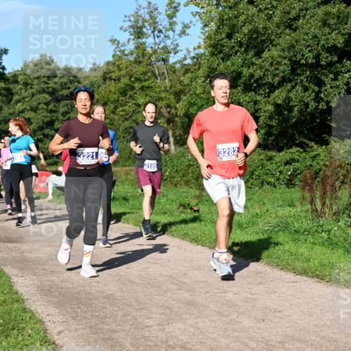 27.09.2026 - 35. Volkslauf durch das schöne Alstertal Dr. Thomas Lammeyer http://msf.ph/oto/10564508 27.09.2026 10:35:27 Laufen 3221, 3185, 3282 meine-sportfotos.de