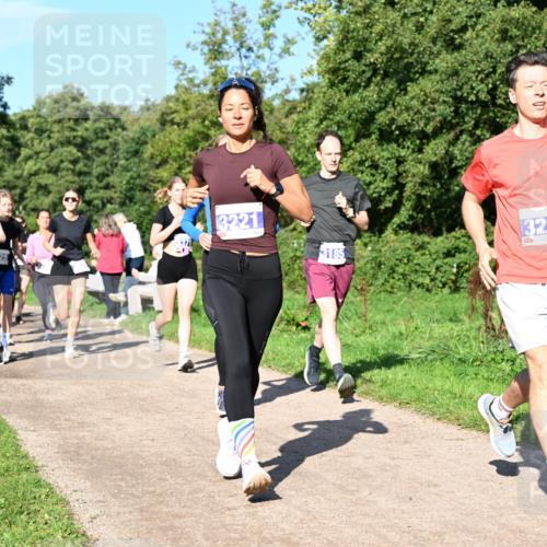 27.09.2026 - 35. Volkslauf durch das schöne Alstertal Dr. Thomas Lammeyer http://msf.ph/oto/10564514 27.09.2026 10:35:28 Laufen 025, 3221, 3185, 3282 meine-sportfotos.de
