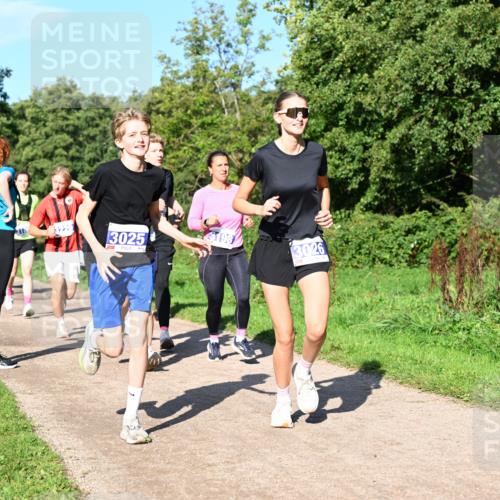 27.09.2026 - 35. Volkslauf durch das schöne Alstertal Dr. Thomas Lammeyer http://msf.ph/oto/10564534 27.09.2026 10:35:31 Laufen 3229, 3025, 198, 3026 meine-sportfotos.de