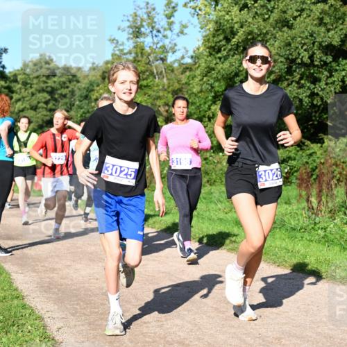 27.09.2026 - 35. Volkslauf durch das schöne Alstertal Dr. Thomas Lammeyer http://msf.ph/oto/10564537 27.09.2026 10:35:31 Laufen 3025, 3198, 3026 meine-sportfotos.de