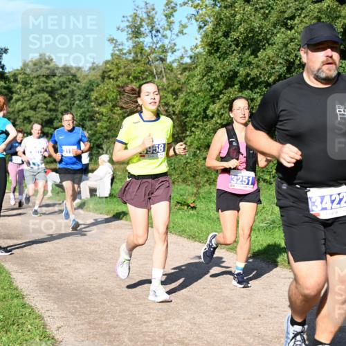 27.09.2026 - 35. Volkslauf durch das schöne Alstertal Dr. Thomas Lammeyer http://msf.ph/oto/10564579 27.09.2026 10:35:37 Laufen 311, 3287, 958, 13251, 3422 meine-sportfotos.de