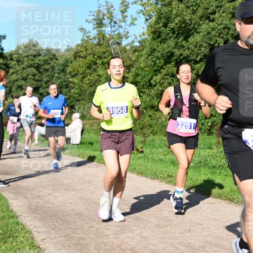 27.09.2026 - 35. Volkslauf durch das schöne Alstertal Dr. Thomas Lammeyer http://msf.ph/oto/10564580 27.09.2026 10:35:38 Laufen 116, 3958, 3251, 3422 meine-sportfotos.de