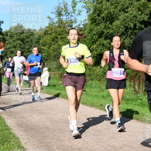 27.09.2026 - 35. Volkslauf durch das schöne Alstertal Dr. Thomas Lammeyer http://msf.ph/oto/10564581 27.09.2026 10:35:38 Laufen 3958, 3251, 3422 meine-sportfotos.de