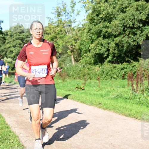 27.09.2026 - 35. Volkslauf durch das schöne Alstertal Dr. Thomas Lammeyer http://msf.ph/oto/10564623 27.09.2026 10:35:44 Laufen 3250 meine-sportfotos.de