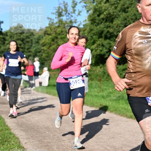 27.09.2026 - 35. Volkslauf durch das schöne Alstertal Dr. Thomas Lammeyer http://msf.ph/oto/10564634 27.09.2026 10:35:45 Laufen 3020, 1910, 3178, 61 meine-sportfotos.de