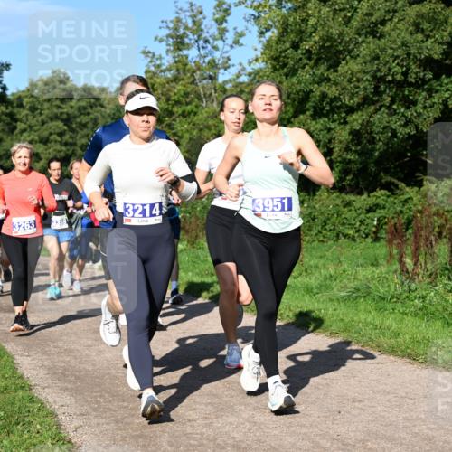 27.09.2026 - 35. Volkslauf durch das schöne Alstertal Dr. Thomas Lammeyer http://msf.ph/oto/10564662 27.09.2026 10:35:49 Laufen 3263, 3214, 3951, 3359 meine-sportfotos.de
