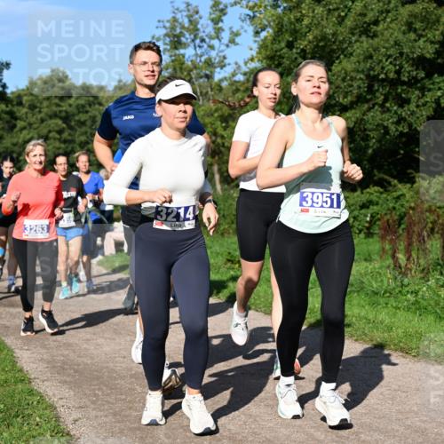 27.09.2026 - 35. Volkslauf durch das schöne Alstertal Dr. Thomas Lammeyer http://msf.ph/oto/10564664 27.09.2026 10:35:49 Laufen 3958, 3263, 3214, 3951 meine-sportfotos.de