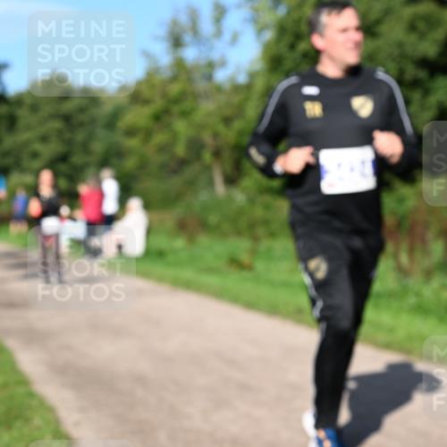 27.09.2026 - 35. Volkslauf durch das schöne Alstertal Dr. Thomas Lammeyer http://msf.ph/oto/10564696 27.09.2026 10:35:54 Laufen  meine-sportfotos.de