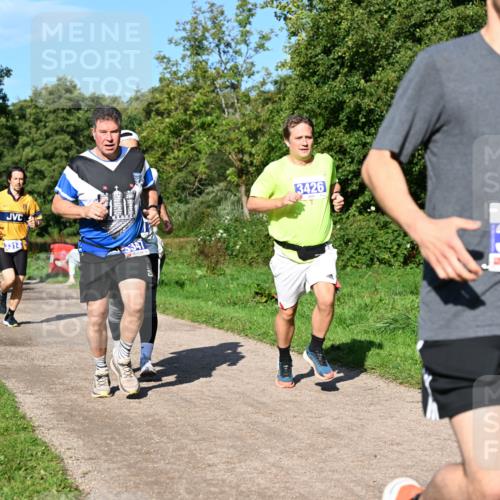 27.09.2026 - 35. Volkslauf durch das schöne Alstertal Dr. Thomas Lammeyer http://msf.ph/oto/10564737 27.09.2026 10:36:01 Laufen 3314, 3347, 3426, 3184 meine-sportfotos.de