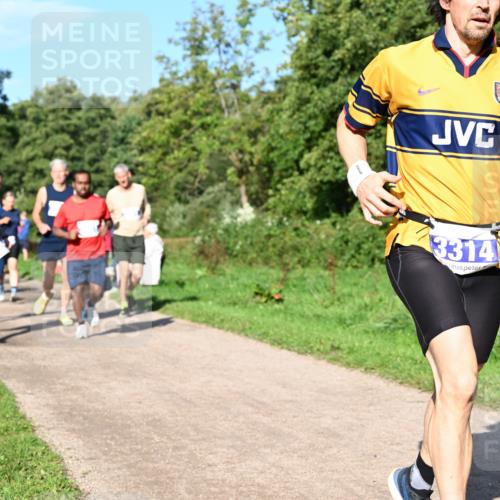 27.09.2026 - 35. Volkslauf durch das schöne Alstertal Dr. Thomas Lammeyer http://msf.ph/oto/10564763 27.09.2026 10:36:05 Laufen 3314 meine-sportfotos.de