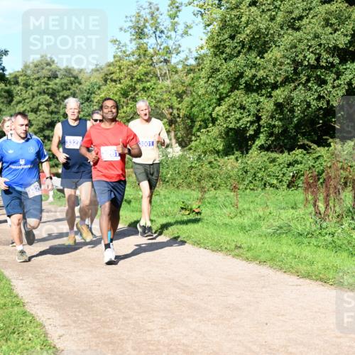 27.09.2026 - 35. Volkslauf durch das schöne Alstertal Dr. Thomas Lammeyer http://msf.ph/oto/10564772 27.09.2026 10:36:06 Laufen 3327, 3001 meine-sportfotos.de