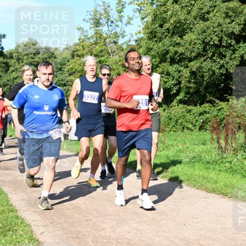 27.09.2026 - 35. Volkslauf durch das schöne Alstertal Dr. Thomas Lammeyer http://msf.ph/oto/10564780 27.09.2026 10:36:07 Laufen 3327, 281 meine-sportfotos.de