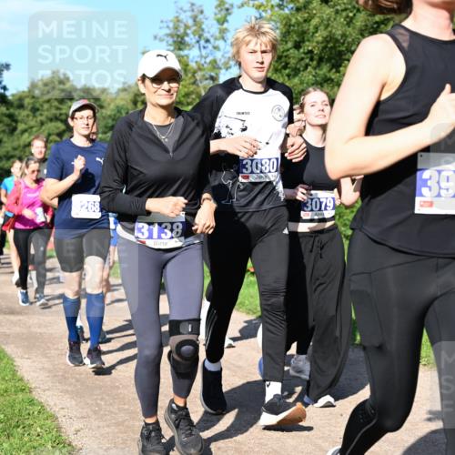 27.09.2026 - 35. Volkslauf durch das schöne Alstertal Dr. Thomas Lammeyer http://msf.ph/oto/10564818 27.09.2026 10:36:12 Laufen 268, 3138, 3080, 3079, 3982 meine-sportfotos.de