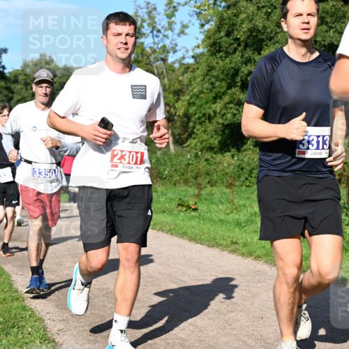27.09.2026 - 35. Volkslauf durch das schöne Alstertal Dr. Thomas Lammeyer http://msf.ph/oto/10564924 27.09.2026 10:36:28 Laufen 3350, 2301, 3313 meine-sportfotos.de