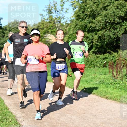 27.09.2026 - 35. Volkslauf durch das schöne Alstertal Dr. Thomas Lammeyer http://msf.ph/oto/10564962 27.09.2026 10:36:34 Laufen 3182, 379 meine-sportfotos.de