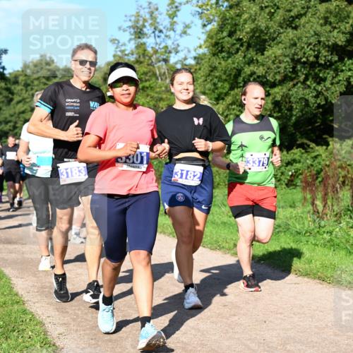 27.09.2026 - 35. Volkslauf durch das schöne Alstertal Dr. Thomas Lammeyer http://msf.ph/oto/10564964 27.09.2026 10:36:34 Laufen 3183, 301, 3379, 3182 meine-sportfotos.de