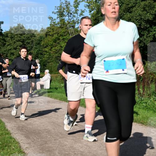 27.09.2026 - 35. Volkslauf durch das schöne Alstertal Dr. Thomas Lammeyer http://msf.ph/oto/10564980 27.09.2026 10:36:36 Laufen 3256, 3271, 210, 240, 2242, 1077 meine-sportfotos.de
