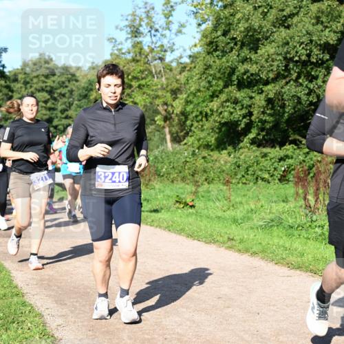 27.09.2026 - 35. Volkslauf durch das schöne Alstertal Dr. Thomas Lammeyer http://msf.ph/oto/10564989 27.09.2026 10:36:38 Laufen 3271, 3240 meine-sportfotos.de