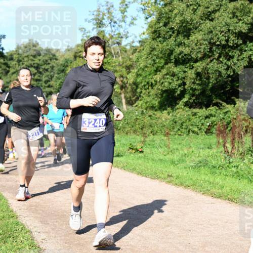 27.09.2026 - 35. Volkslauf durch das schöne Alstertal Dr. Thomas Lammeyer http://msf.ph/oto/10564990 27.09.2026 10:36:38 Laufen 3271, 3240 meine-sportfotos.de