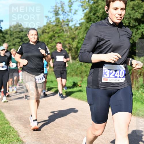 27.09.2026 - 35. Volkslauf durch das schöne Alstertal Dr. Thomas Lammeyer http://msf.ph/oto/10564996 27.09.2026 10:36:39 Laufen 3271, 3240 meine-sportfotos.de