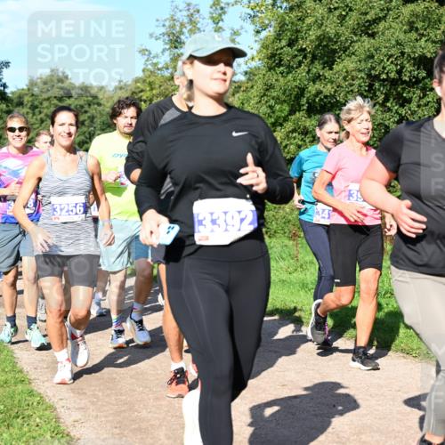 27.09.2026 - 35. Volkslauf durch das schöne Alstertal Dr. Thomas Lammeyer http://msf.ph/oto/10565019 27.09.2026 10:36:42 Laufen 3236, 3256, 341, 3392, 39, 2101, 999 meine-sportfotos.de