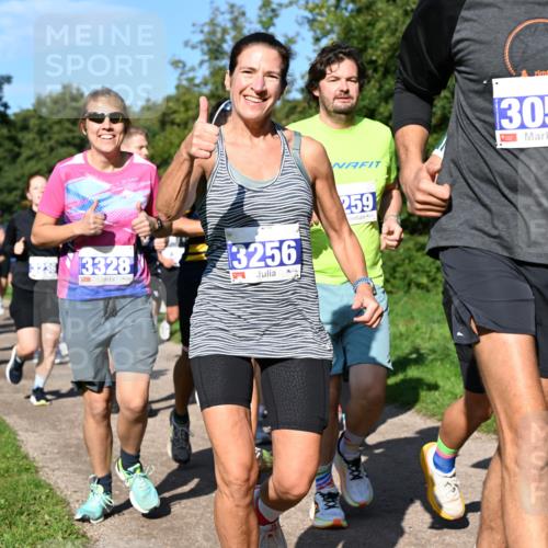 27.09.2026 - 35. Volkslauf durch das schöne Alstertal Dr. Thomas Lammeyer http://msf.ph/oto/10565029 27.09.2026 10:36:44 Laufen 3053, 3328, 3256, 259 meine-sportfotos.de