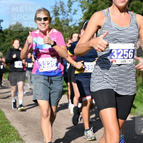 27.09.2026 - 35. Volkslauf durch das schöne Alstertal Dr. Thomas Lammeyer http://msf.ph/oto/10565032 27.09.2026 10:36:44 Laufen 3328, 399, 3256 meine-sportfotos.de