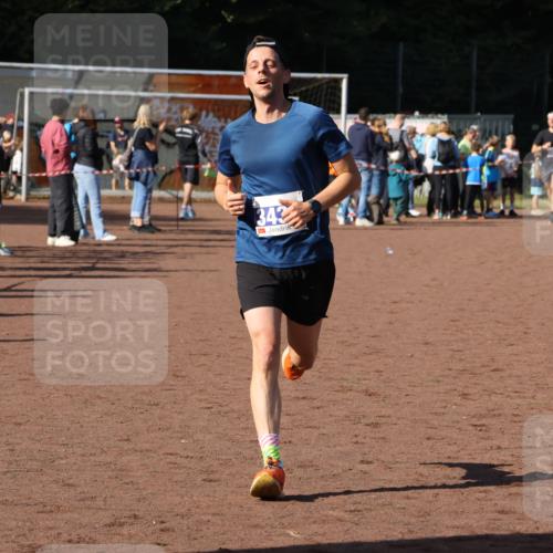 27.09.2026 - 35. Volkslauf durch das schöne Alstertal Strokosch-Dieckow http://msf.ph/oto/10565093 27.09.2026 11:12:57 Ziel 3430 meine-sportfotos.de