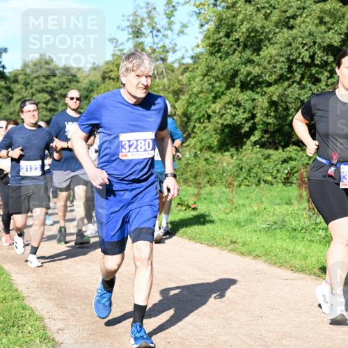 27.09.2026 - 35. Volkslauf durch das schöne Alstertal Dr. Thomas Lammeyer http://msf.ph/oto/10565094 27.09.2026 10:36:53 Laufen 3123, 3280, 3419 meine-sportfotos.de