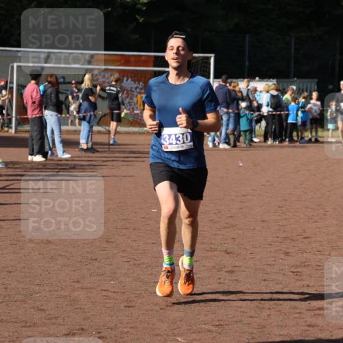 27.09.2026 - 35. Volkslauf durch das schöne Alstertal Strokosch-Dieckow http://msf.ph/oto/10565103 27.09.2026 11:12:57 Ziel 3430 meine-sportfotos.de