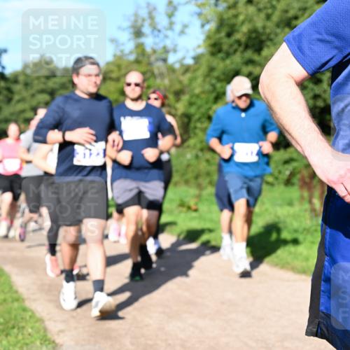 27.09.2026 - 35. Volkslauf durch das schöne Alstertal Dr. Thomas Lammeyer http://msf.ph/oto/10565106 27.09.2026 10:36:54 Laufen 32 meine-sportfotos.de