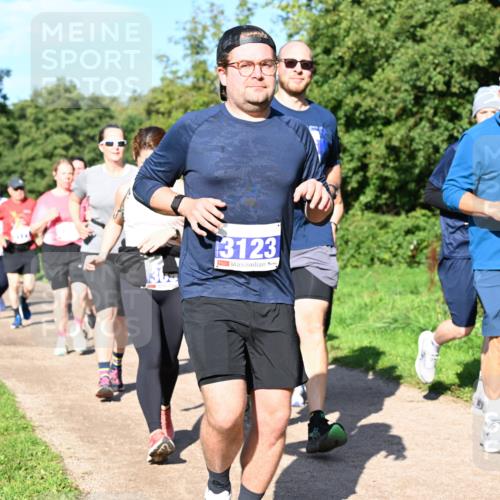 27.09.2026 - 35. Volkslauf durch das schöne Alstertal Dr. Thomas Lammeyer http://msf.ph/oto/10565115 27.09.2026 10:36:55 Laufen 118, 3123, 3217 meine-sportfotos.de