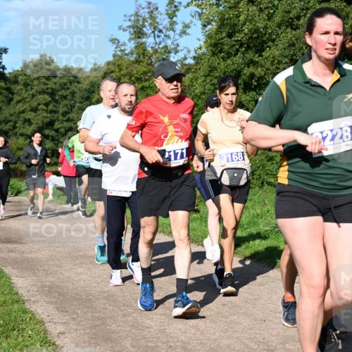 27.09.2026 - 35. Volkslauf durch das schöne Alstertal Dr. Thomas Lammeyer http://msf.ph/oto/10565148 27.09.2026 10:36:59 Laufen 171, 3168, 228, 3957 meine-sportfotos.de