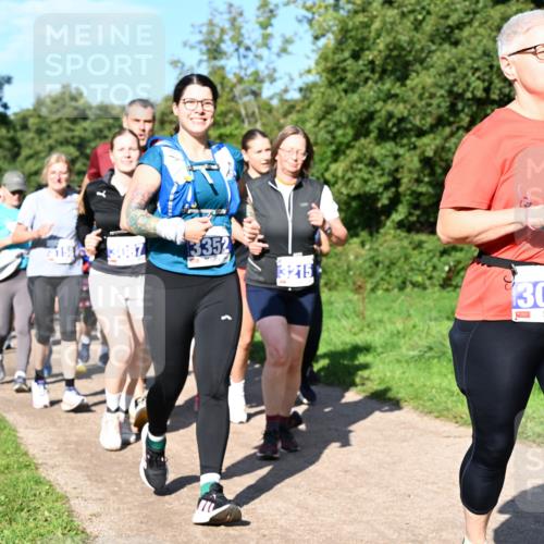 27.09.2026 - 35. Volkslauf durch das schöne Alstertal Dr. Thomas Lammeyer http://msf.ph/oto/10565224 27.09.2026 10:37:08 Laufen 13352, 3215, 3011 meine-sportfotos.de
