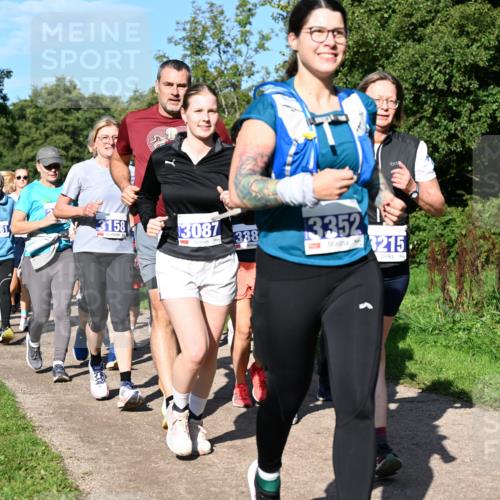 27.09.2026 - 35. Volkslauf durch das schöne Alstertal Dr. Thomas Lammeyer http://msf.ph/oto/10565231 27.09.2026 10:37:09 Laufen 158, 3334, 3087, 338, 3352, 3215 meine-sportfotos.de