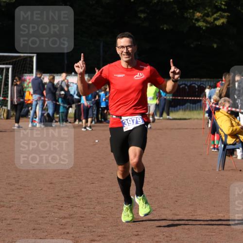27.09.2026 - 35. Volkslauf durch das schöne Alstertal Strokosch-Dieckow http://msf.ph/oto/10565247 27.09.2026 11:12:02 Ziel 3979 meine-sportfotos.de