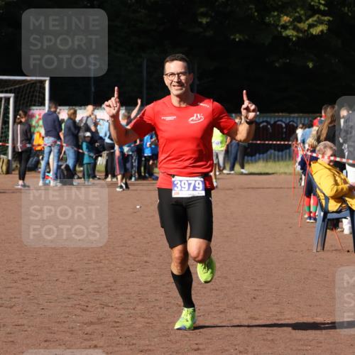 27.09.2026 - 35. Volkslauf durch das schöne Alstertal Strokosch-Dieckow http://msf.ph/oto/10565252 27.09.2026 11:12:02 Ziel 3979 meine-sportfotos.de