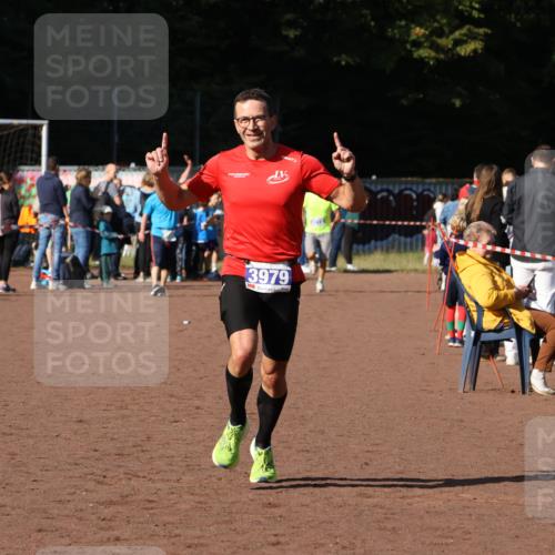 27.09.2026 - 35. Volkslauf durch das schöne Alstertal Strokosch-Dieckow http://msf.ph/oto/10565270 27.09.2026 11:12:02 Ziel 3979 meine-sportfotos.de