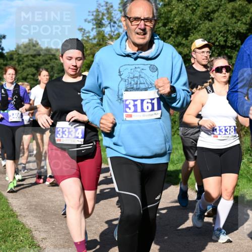 27.09.2026 - 35. Volkslauf durch das schöne Alstertal Dr. Thomas Lammeyer http://msf.ph/oto/10565272 27.09.2026 10:37:14 Laufen 3406, 3334, 3161, 3338, 3 meine-sportfotos.de