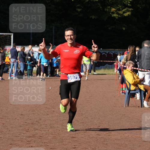 27.09.2026 - 35. Volkslauf durch das schöne Alstertal Strokosch-Dieckow http://msf.ph/oto/10565275 27.09.2026 11:12:02 Ziel 3979 meine-sportfotos.de