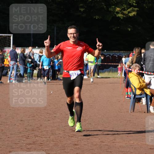 27.09.2026 - 35. Volkslauf durch das schöne Alstertal Strokosch-Dieckow http://msf.ph/oto/10565291 27.09.2026 11:12:02 Ziel 3979 meine-sportfotos.de