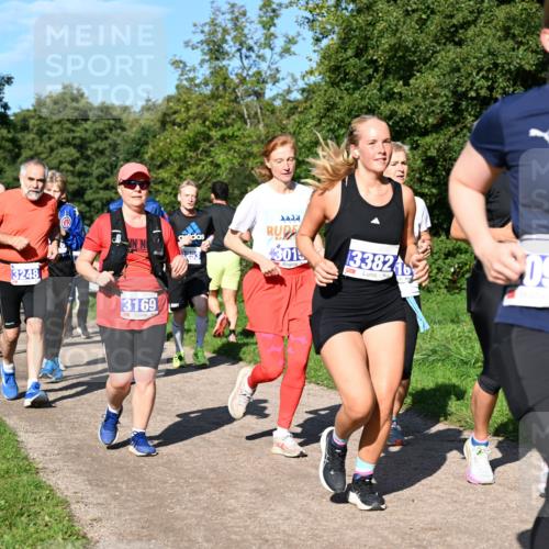 27.09.2026 - 35. Volkslauf durch das schöne Alstertal Dr. Thomas Lammeyer http://msf.ph/oto/10565316 27.09.2026 10:37:18 Laufen 3248, 3169, 4301, 338216, 095 meine-sportfotos.de