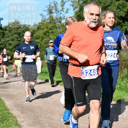 27.09.2026 - 35. Volkslauf durch das schöne Alstertal Dr. Thomas Lammeyer http://msf.ph/oto/10565343 27.09.2026 10:37:21 Laufen 3253, 3248, 224 meine-sportfotos.de