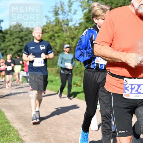 27.09.2026 - 35. Volkslauf durch das schöne Alstertal Dr. Thomas Lammeyer http://msf.ph/oto/10565347 27.09.2026 10:37:22 Laufen 3248 meine-sportfotos.de